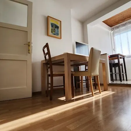 Live In Apartment *